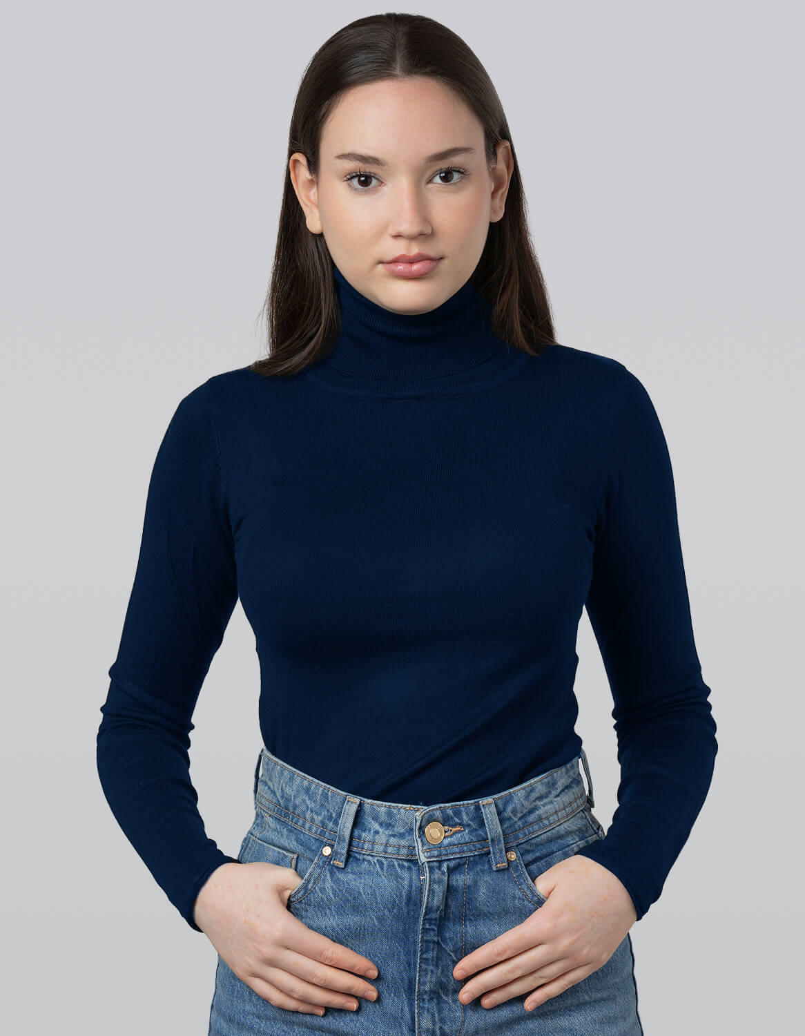 Black high-neck